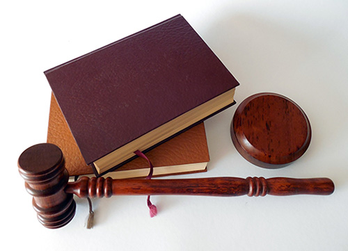 gavel & lawbooks